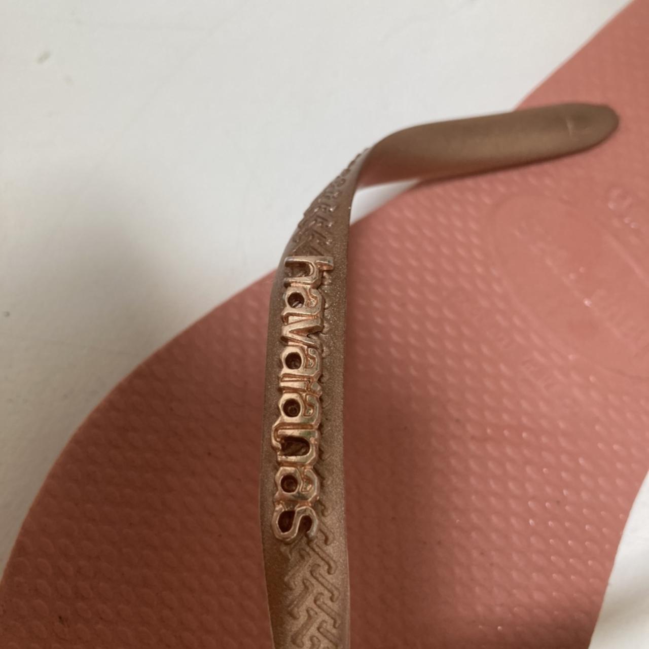 Havaianas Women's Pink and Gold Sandals (2)