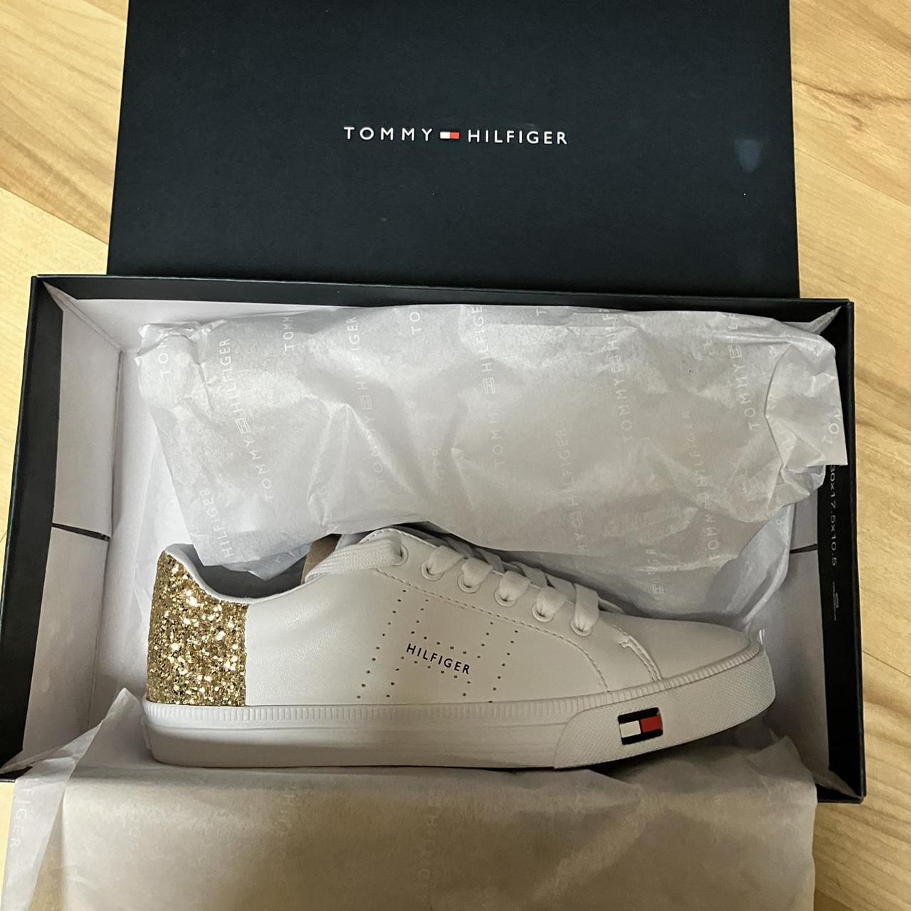 Tommy hilfiger women's sale lune sneaker