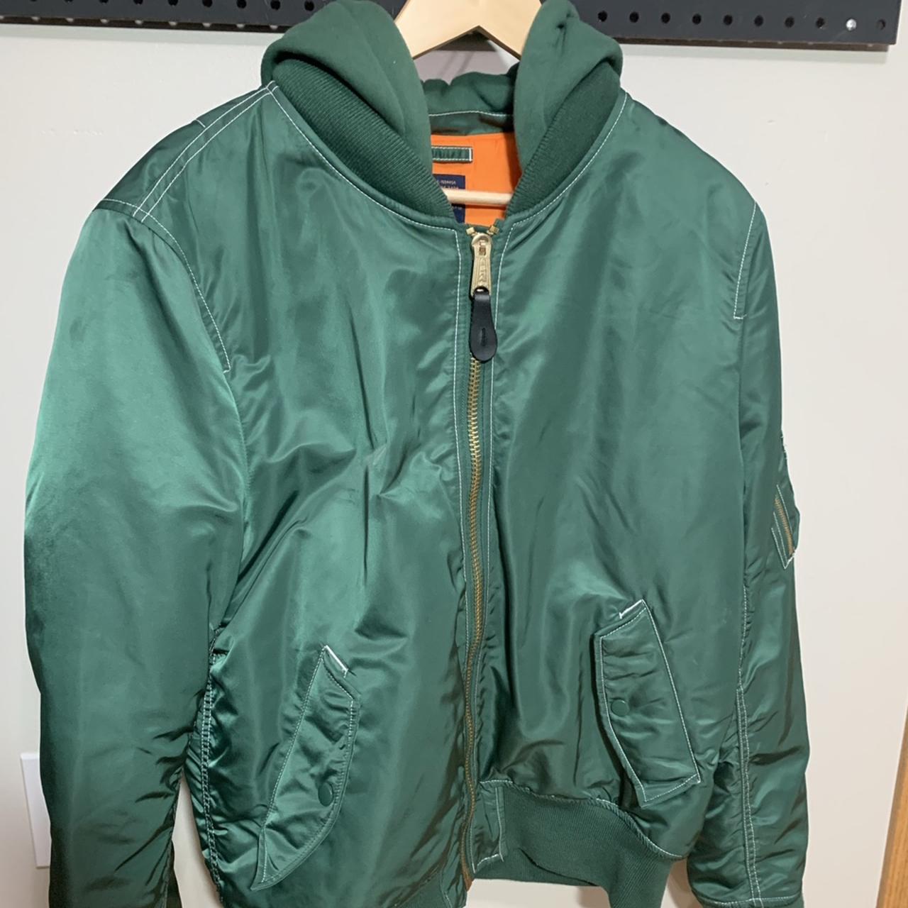 Alpha Industries Hunter Green Bomber Size Large Got... - Depop