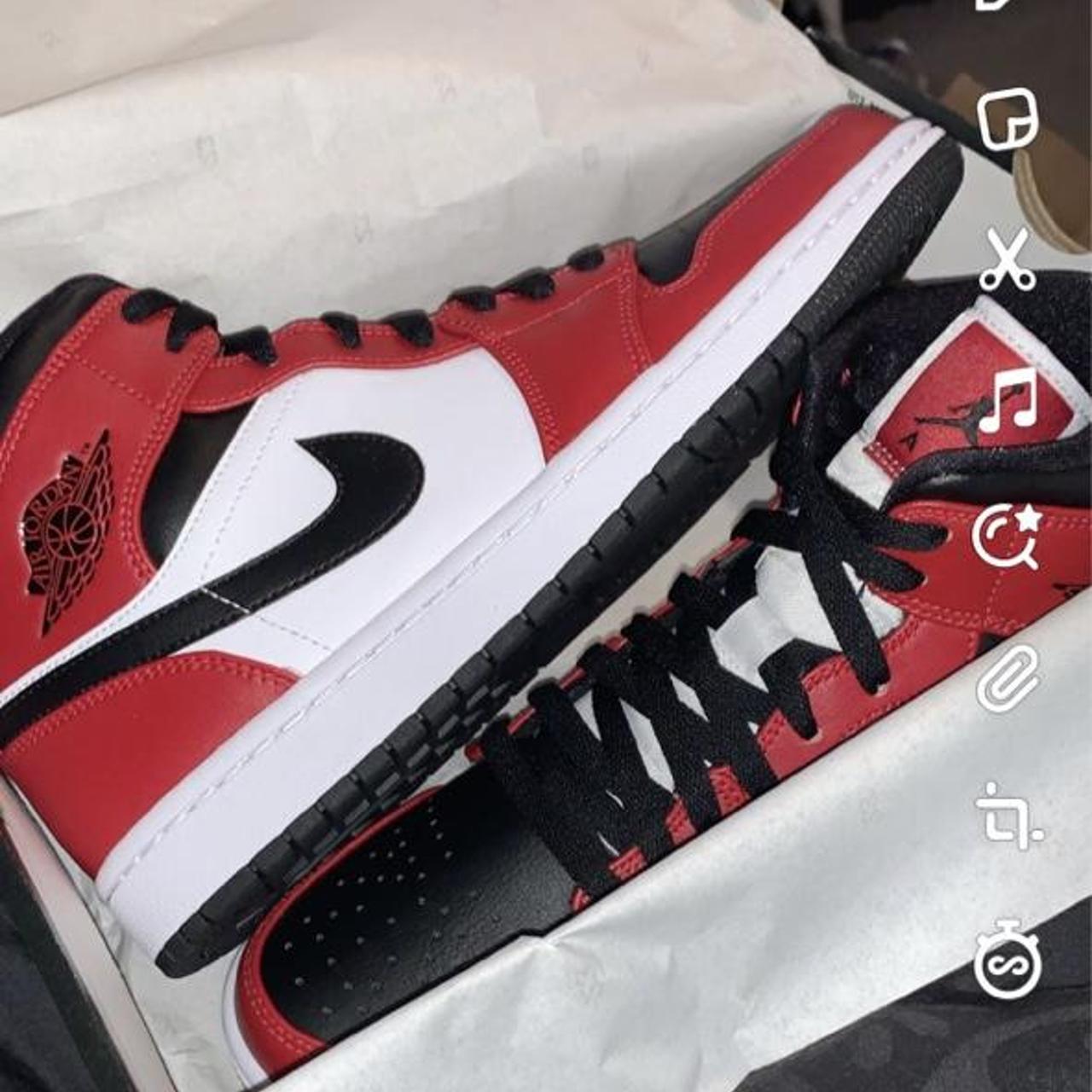 jordan 1 mid chicago size 7