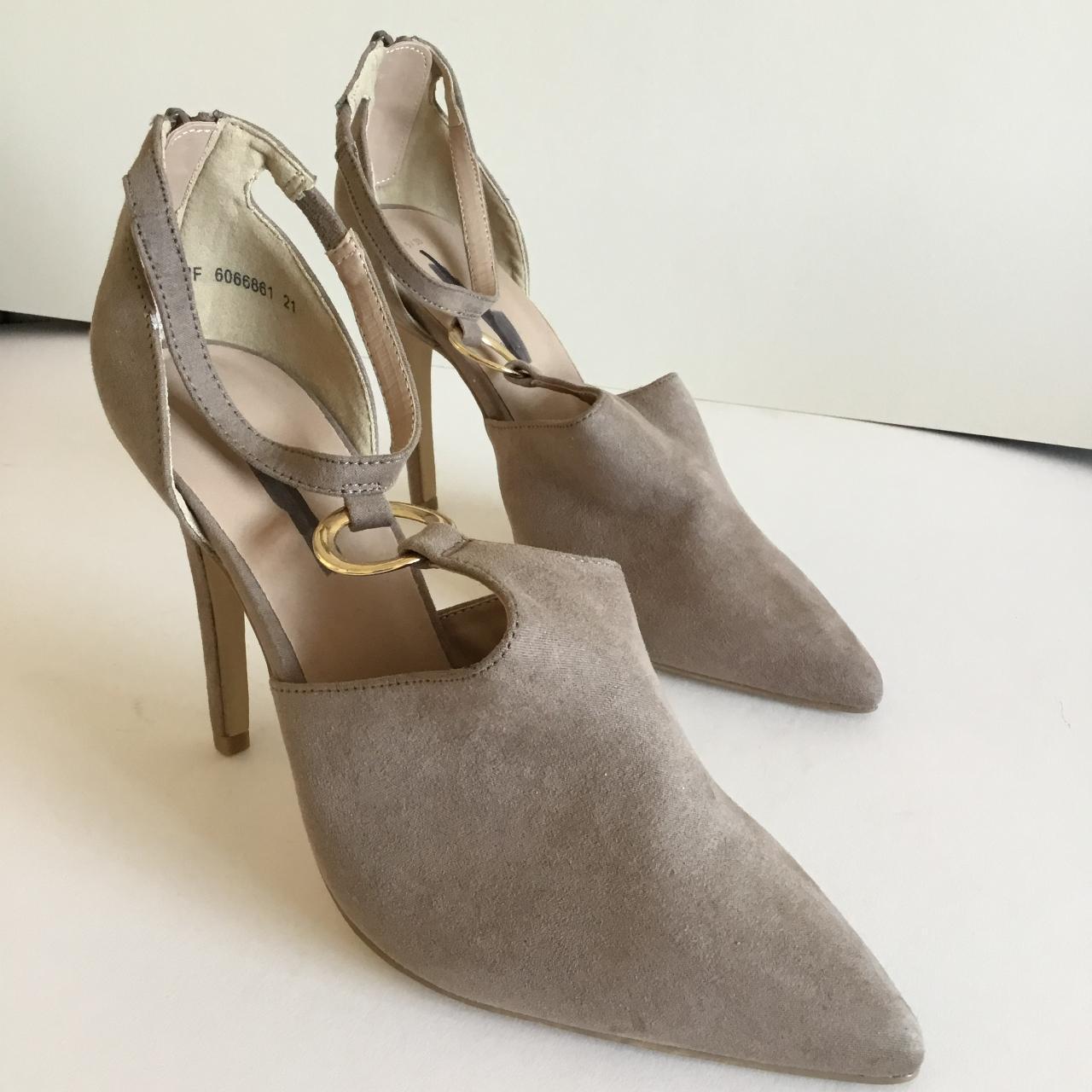 New look pointed closed toes ring detail stiletto... - Depop