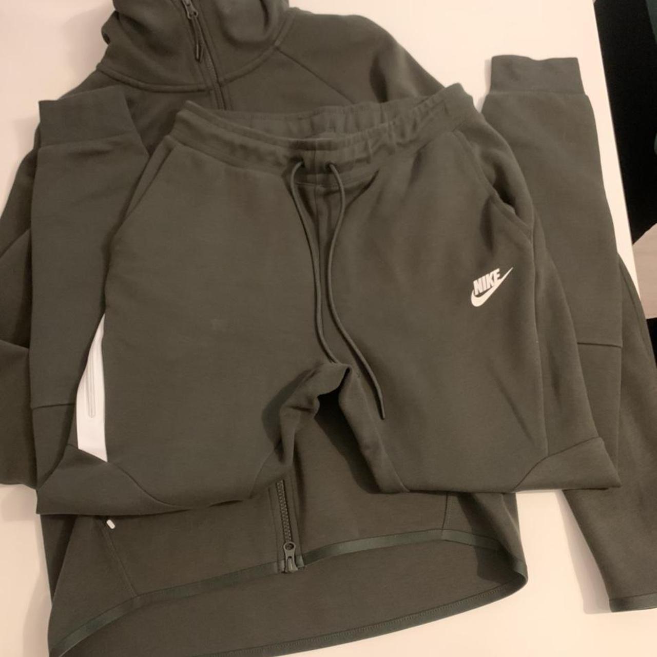 olive green sweatsuit nike