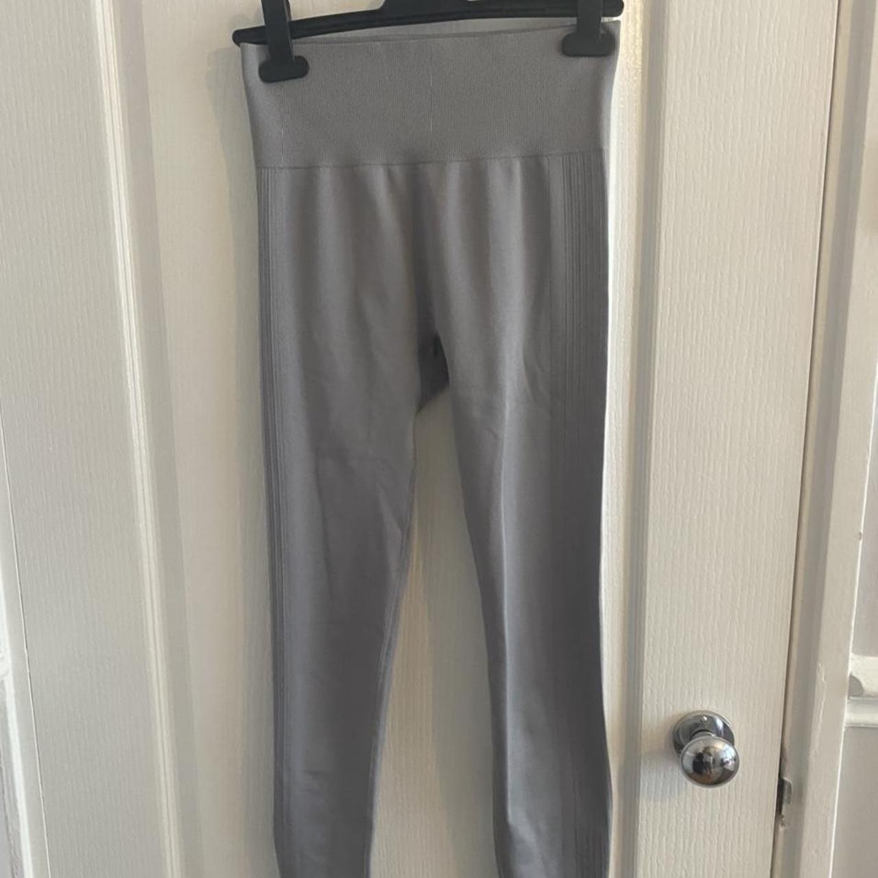 Primark Women's Grey and Black Leggings Depop