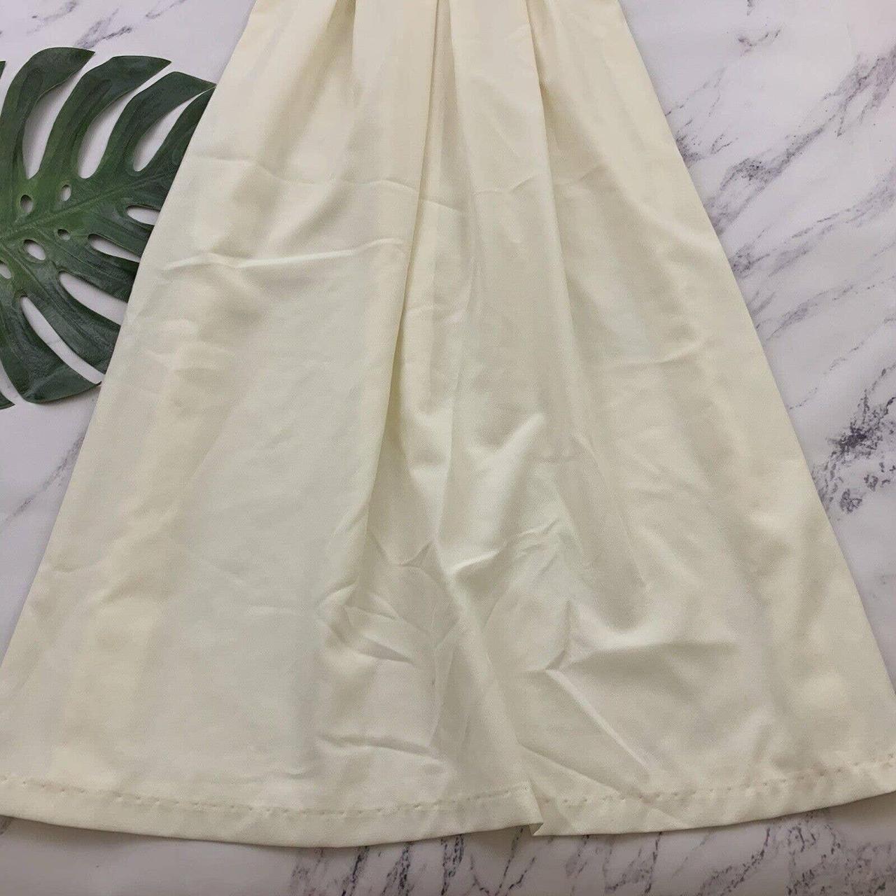 Unbranded vintage cream ruffle trim floral... - Depop