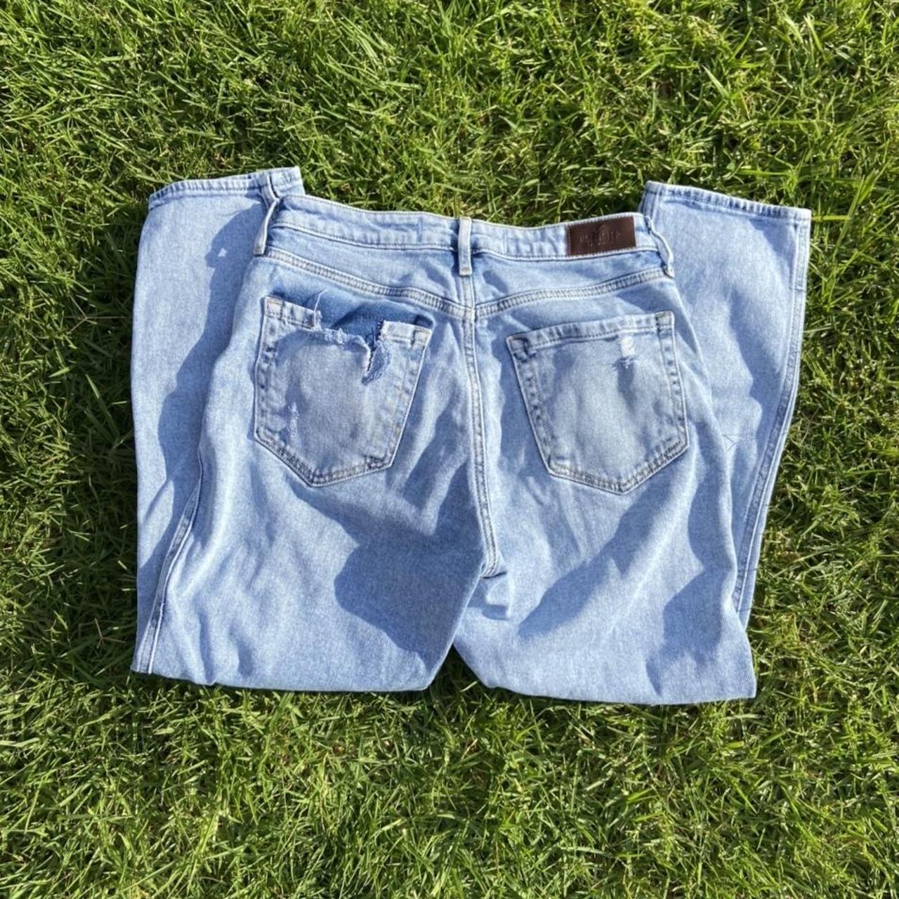 ~HOLLISTER JEANS~ Model is 5'2 - Depop