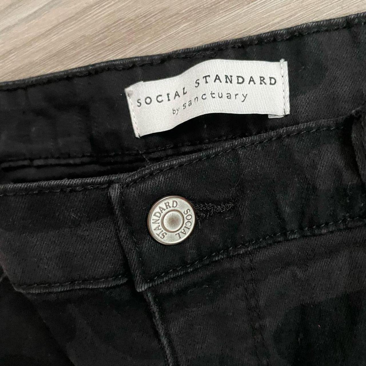 Social Standard by Sanctuary Ankle Skinny Sz 6... - Depop