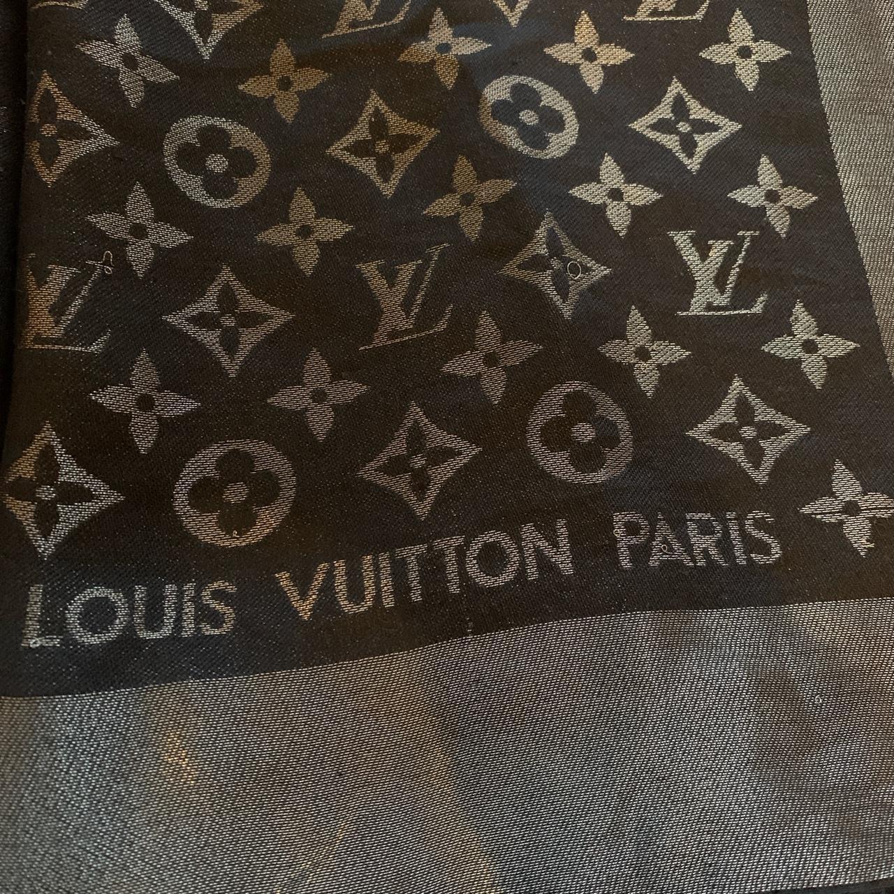 LOUIS VUITTON MONOGRAM SHINE SHAWL Is pre loved and... - Depop