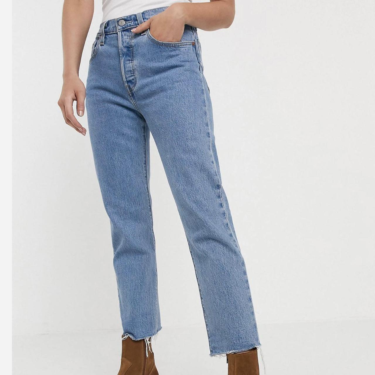 levi's 501 crop jeans in midwash blue