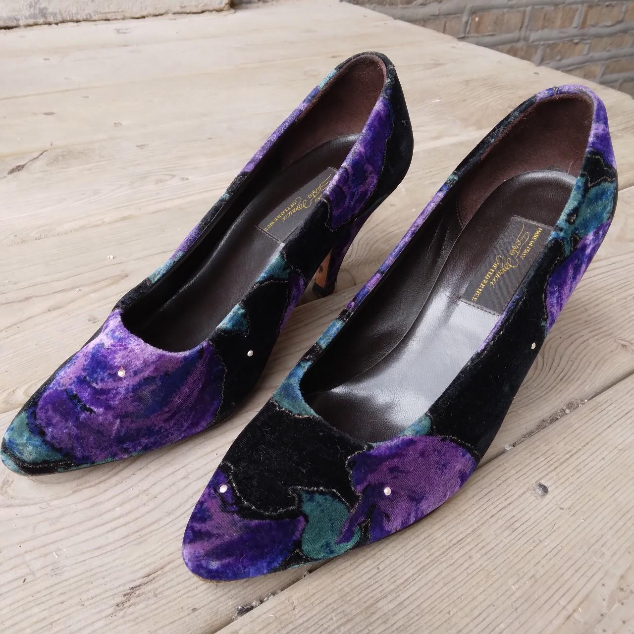 These little vintage kitten heels are ready to... - Depop