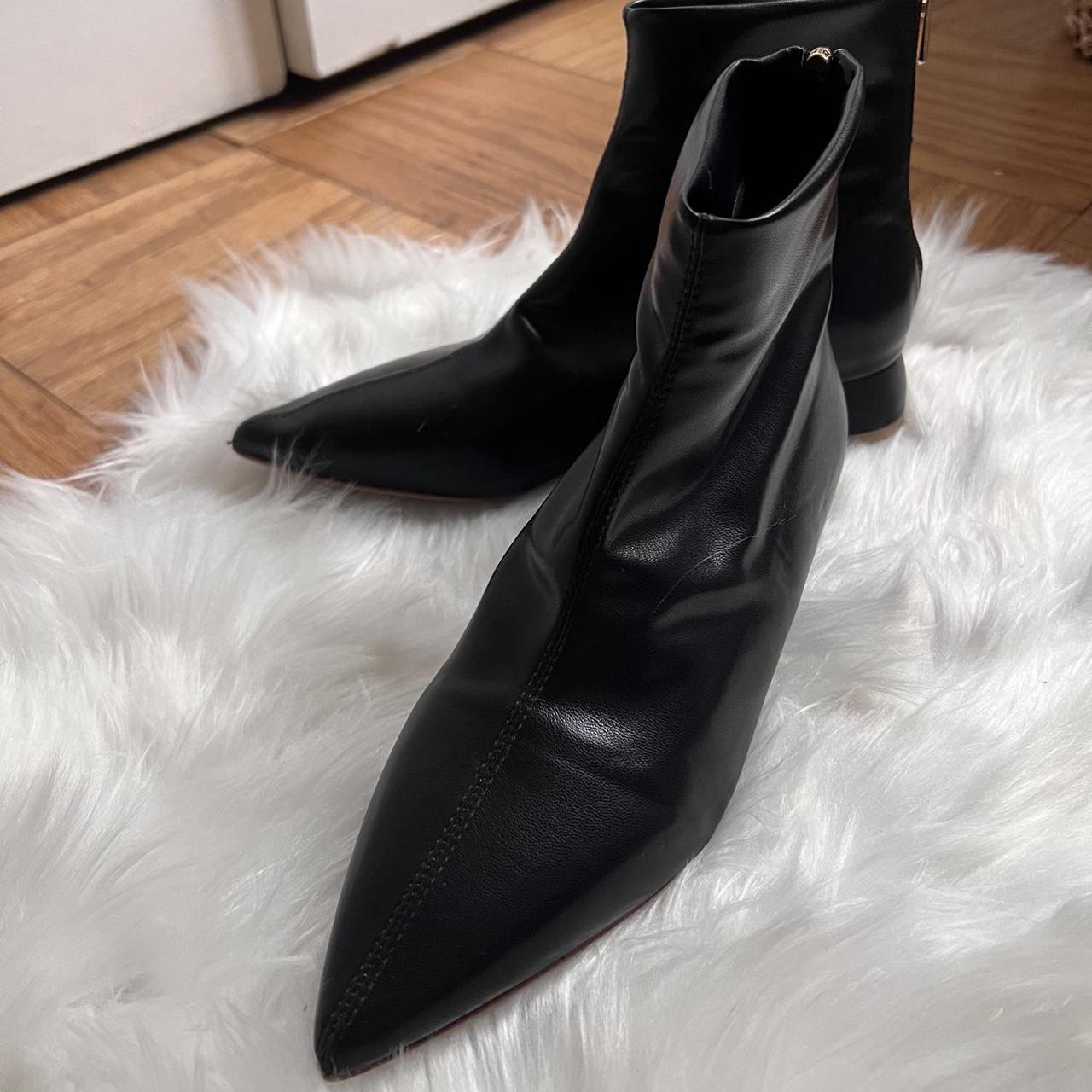 women's boots with zipper up back