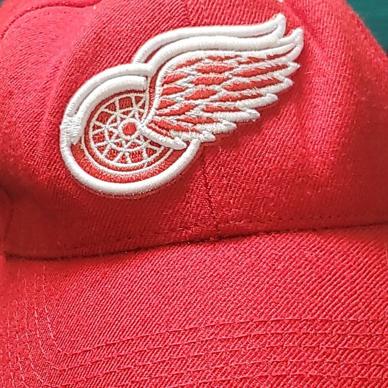 Product Image 2 - Red Nike Detroit Redwings velcro🏒🧢
Size: