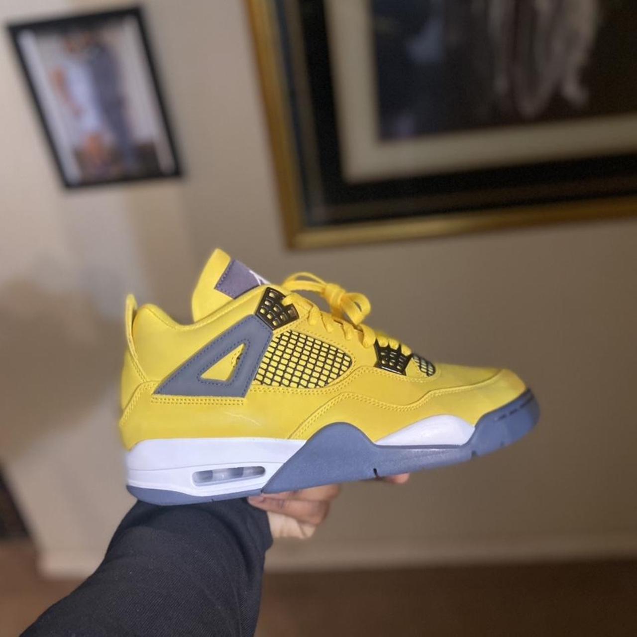 yellowing jordans