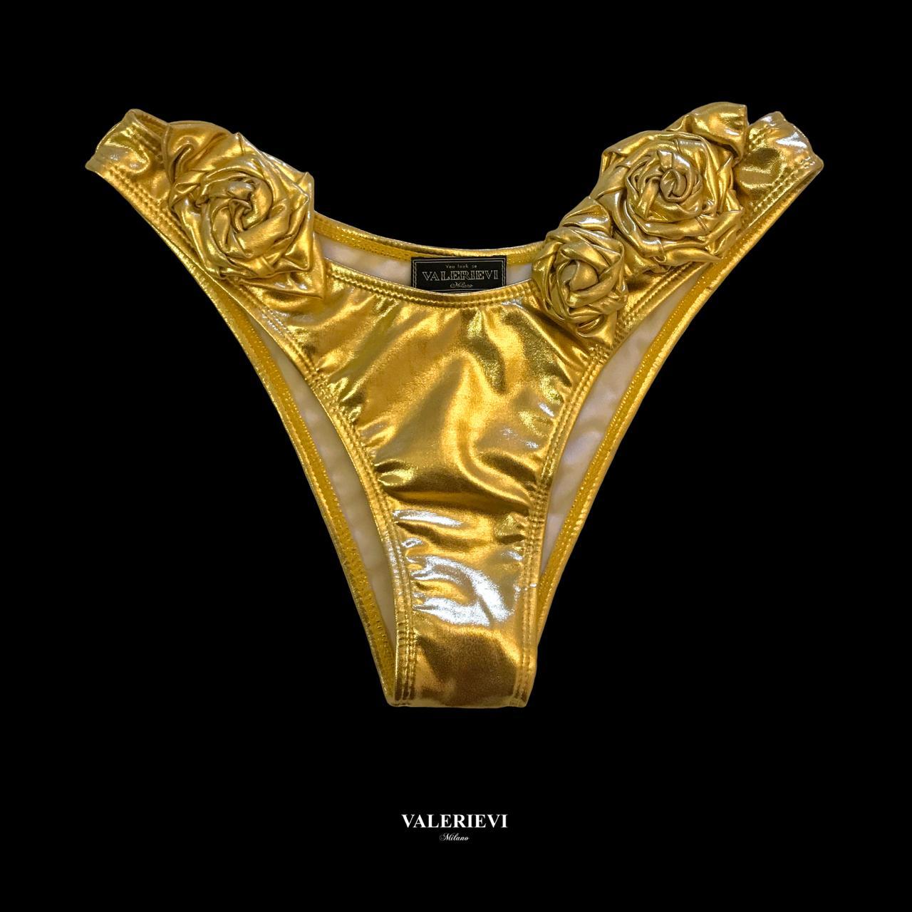 item listed by valerievi
