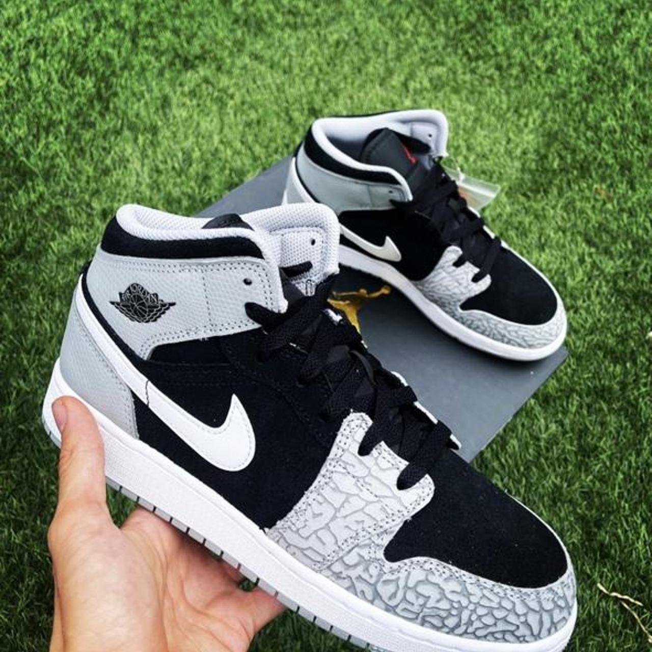 Jordan 1 Mid SE Elephant Print