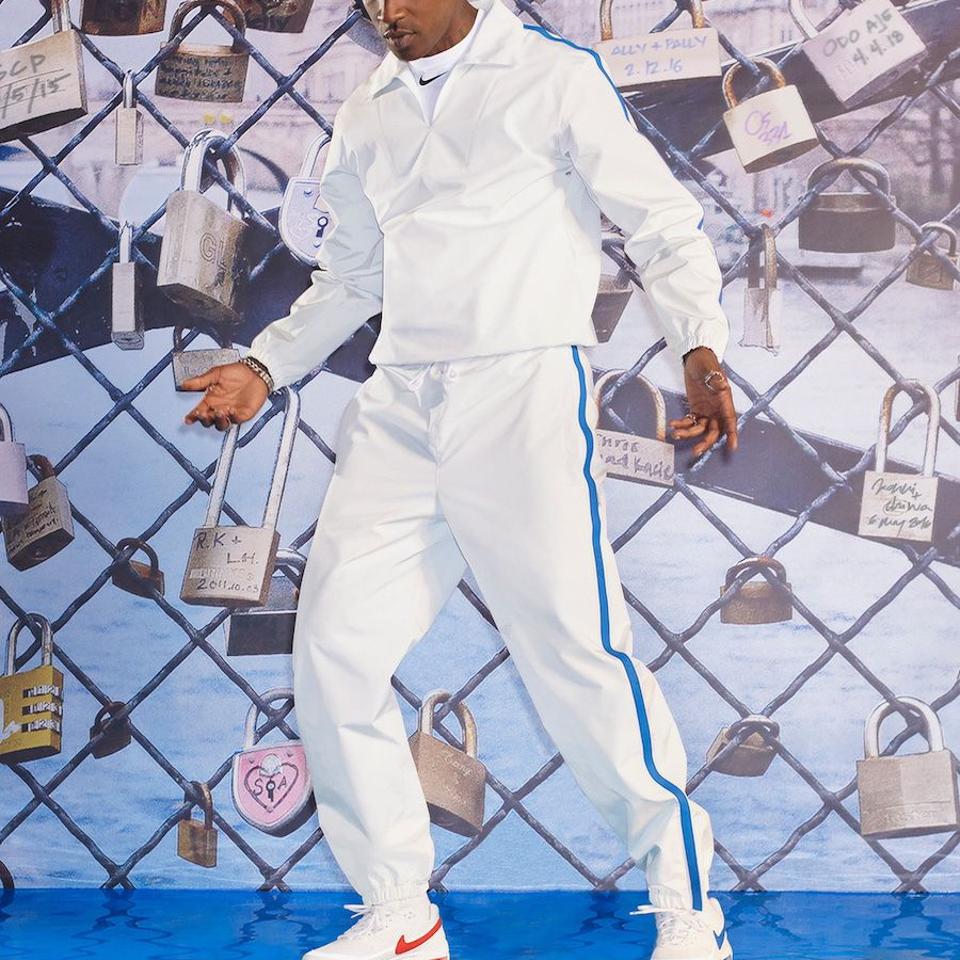 skepta white tracksuit