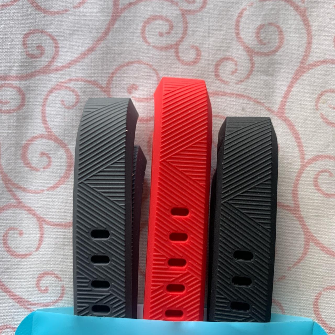 Fitbit Black and Red Fitness (2)
