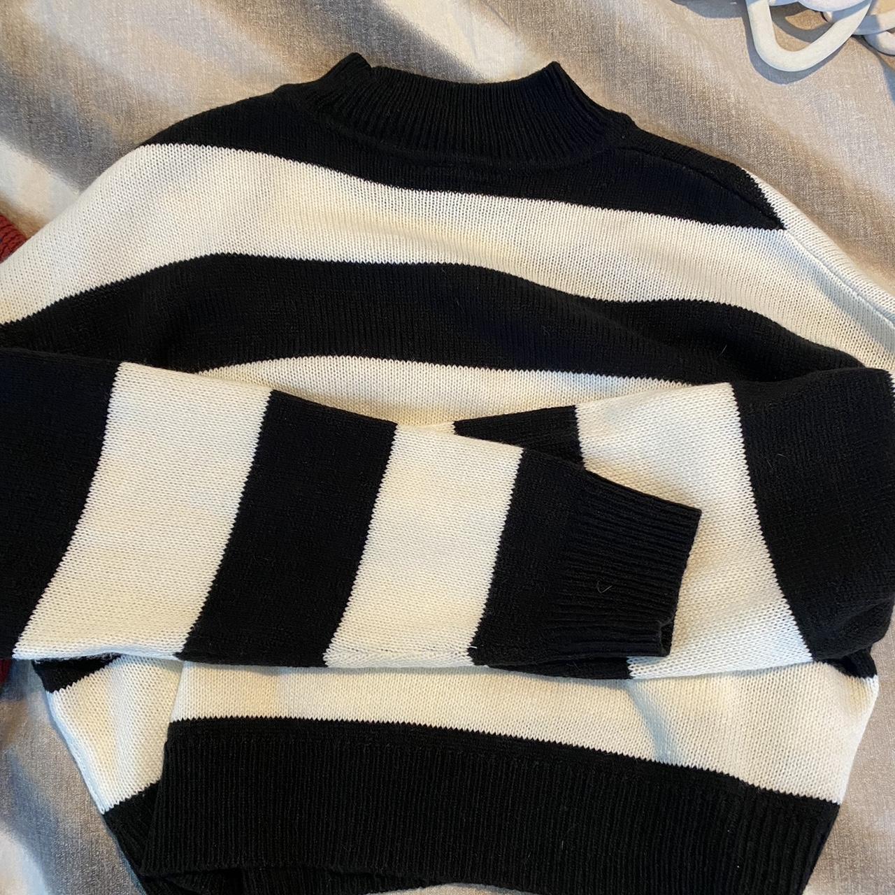 h&m stripe mock turtle neck sweater. no stains - Depop