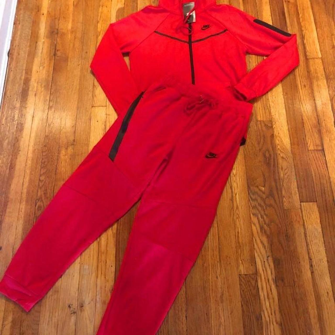 mens black and red nike sweatsuit