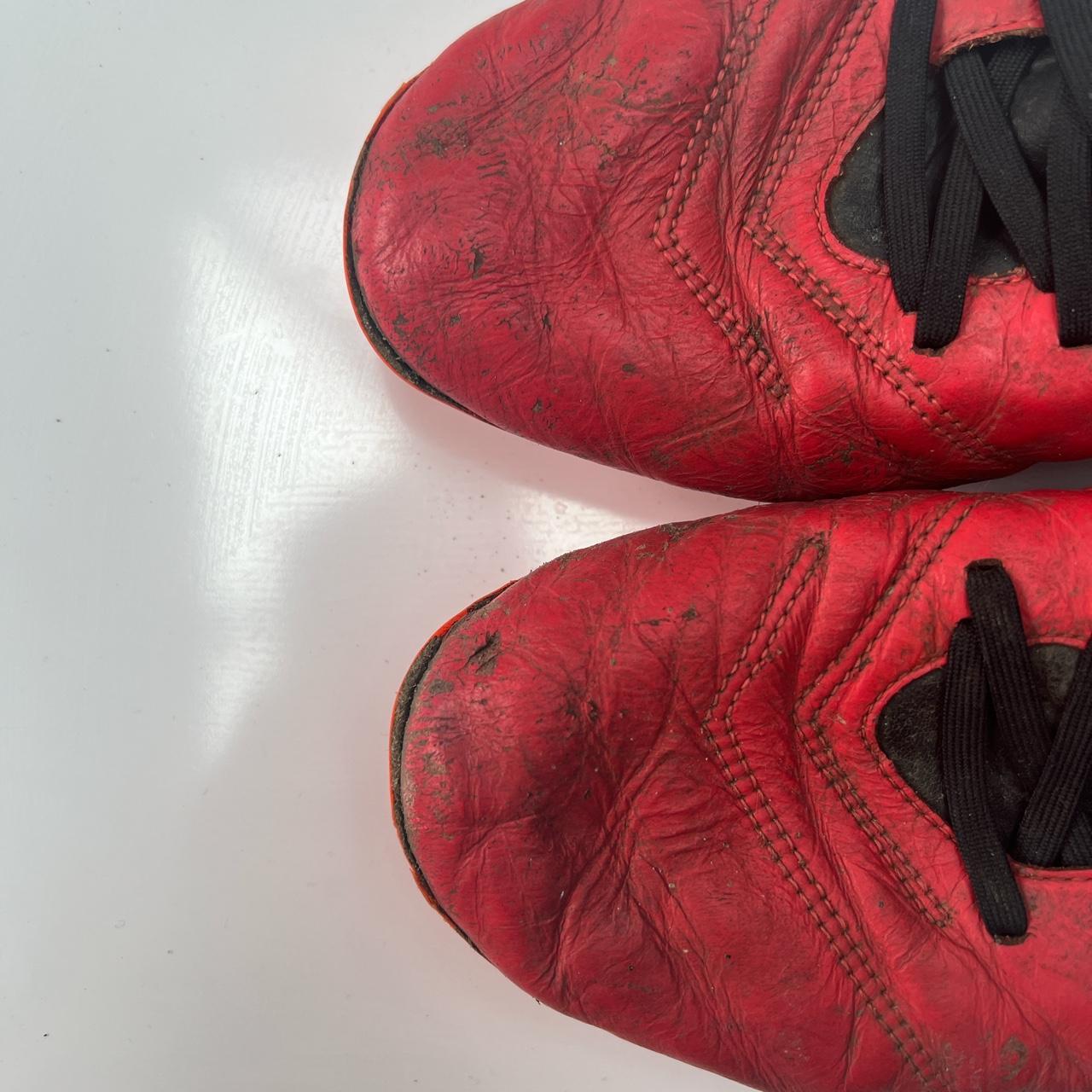 henry chadwicks nike red