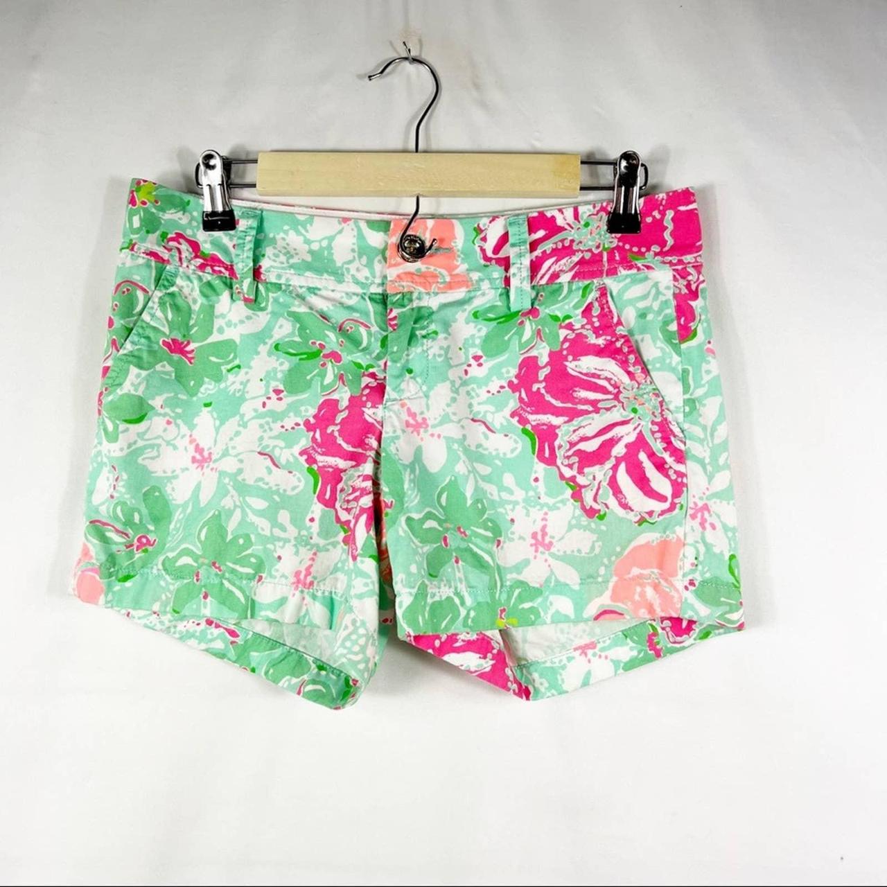 Lilly Pulitzer Women's Green and Pink Shorts