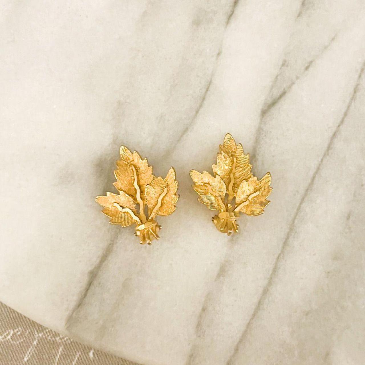 Bsk on sale leaf earrings