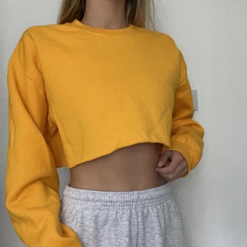 yellow cropped jumper