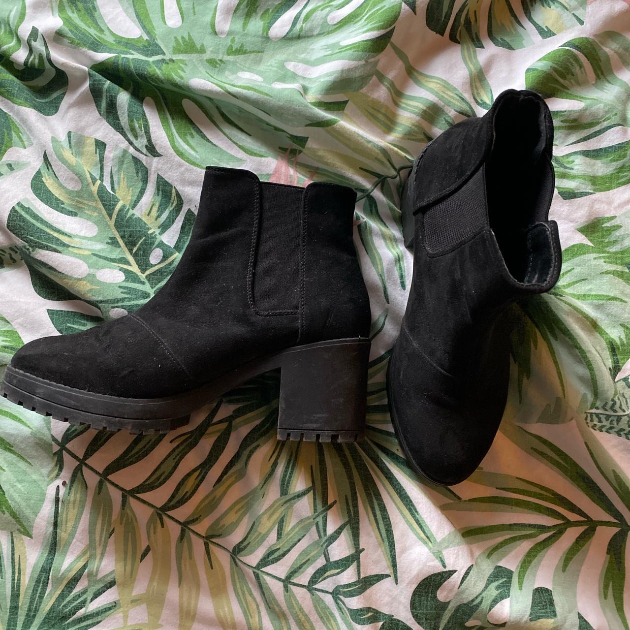 open to offers new look Chelsea boots size... - Depop