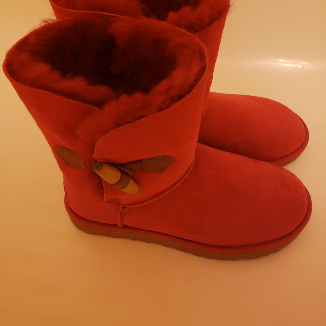 Red ugg boots clearance womens