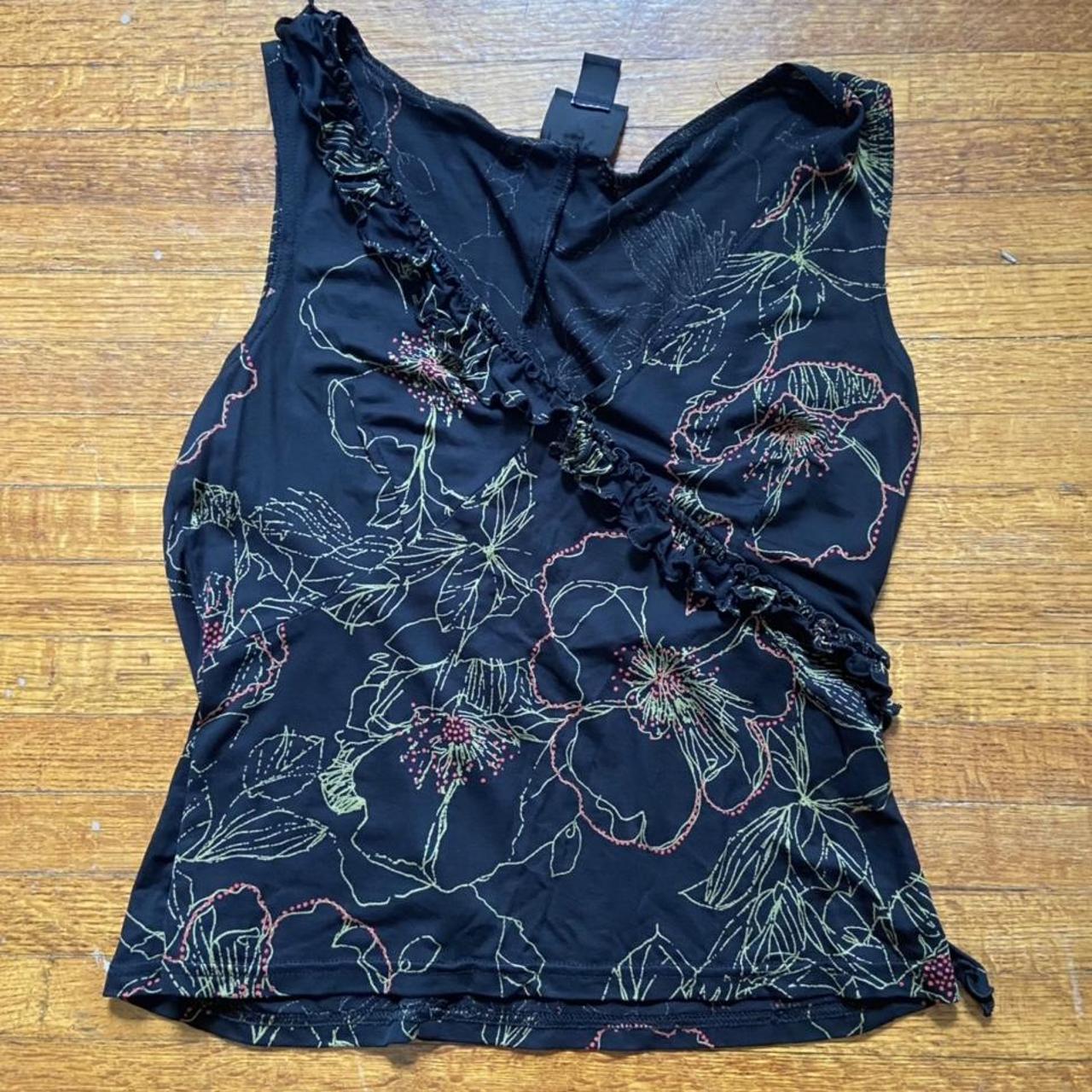 Product Image 1 - Fun floral tank with with