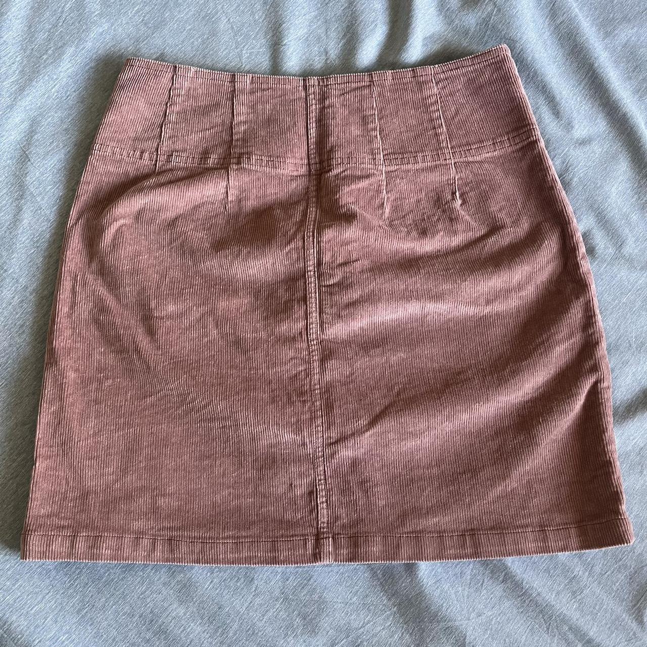 Wild Fable pink skirt Size 4 Zipper in the front,... - Depop