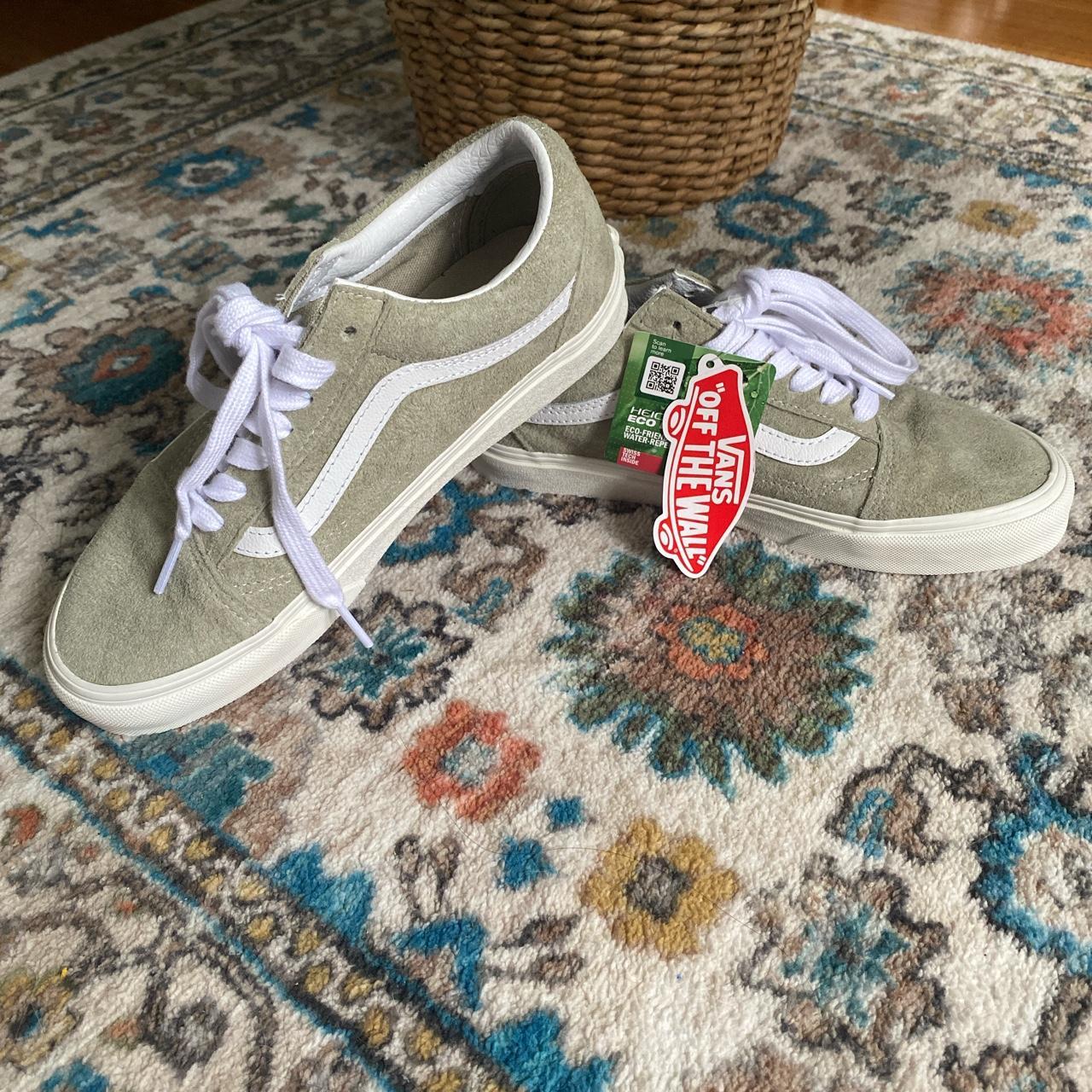 ECOSUSI Flora classic shoes. Brand new, comes with - Depop