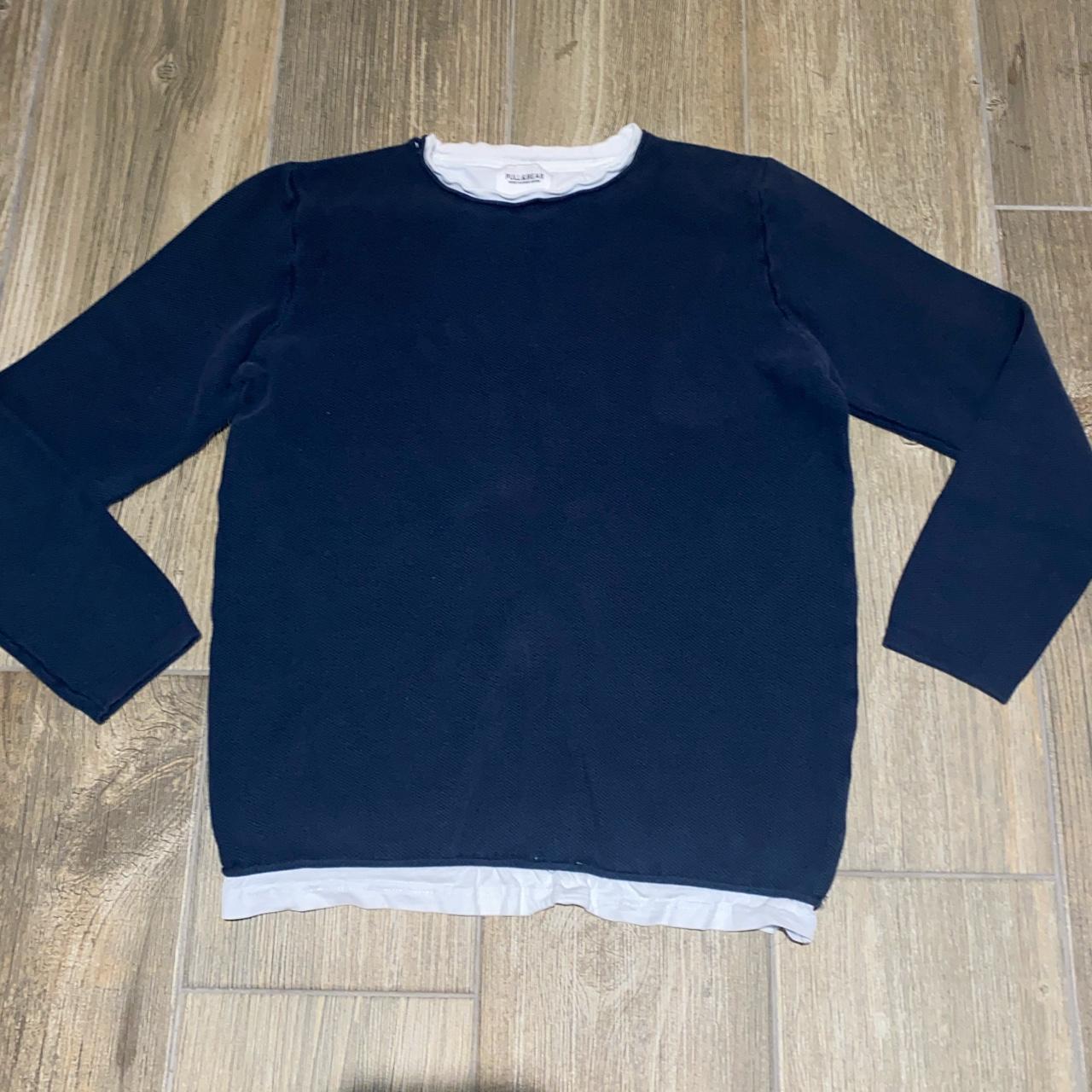 Pull&Bear Men's Navy and White Jumper | Depop