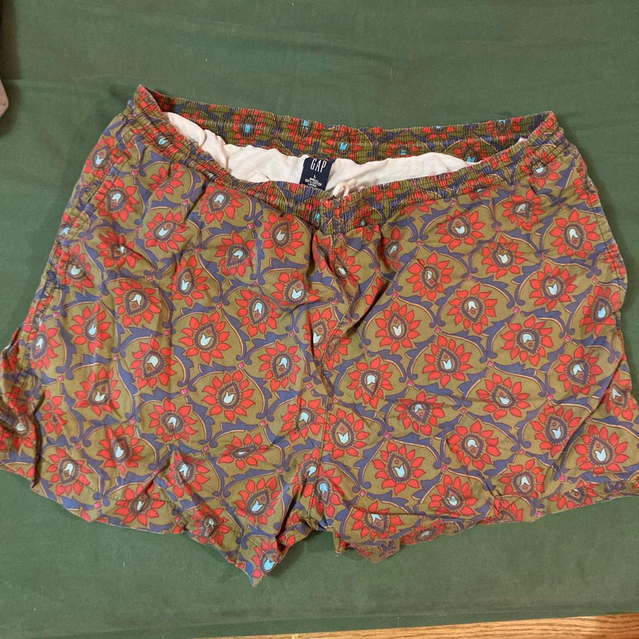 Vintage Gap swimshorts - Depop