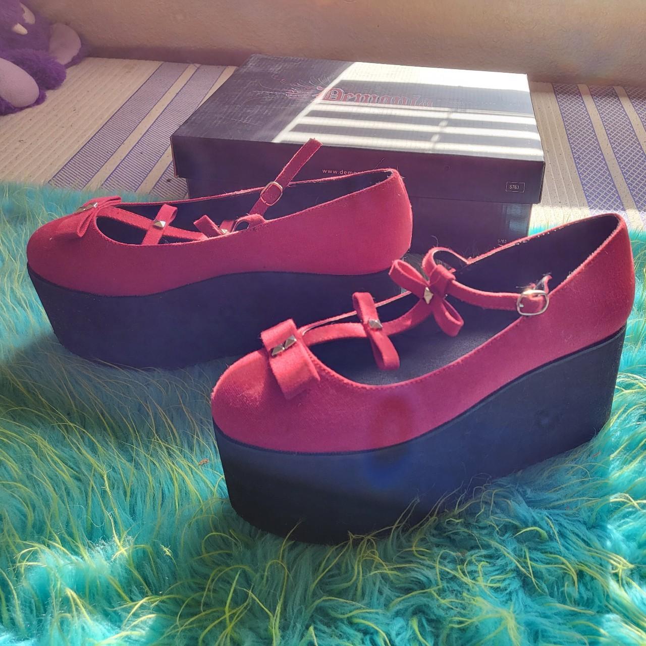 red demonias