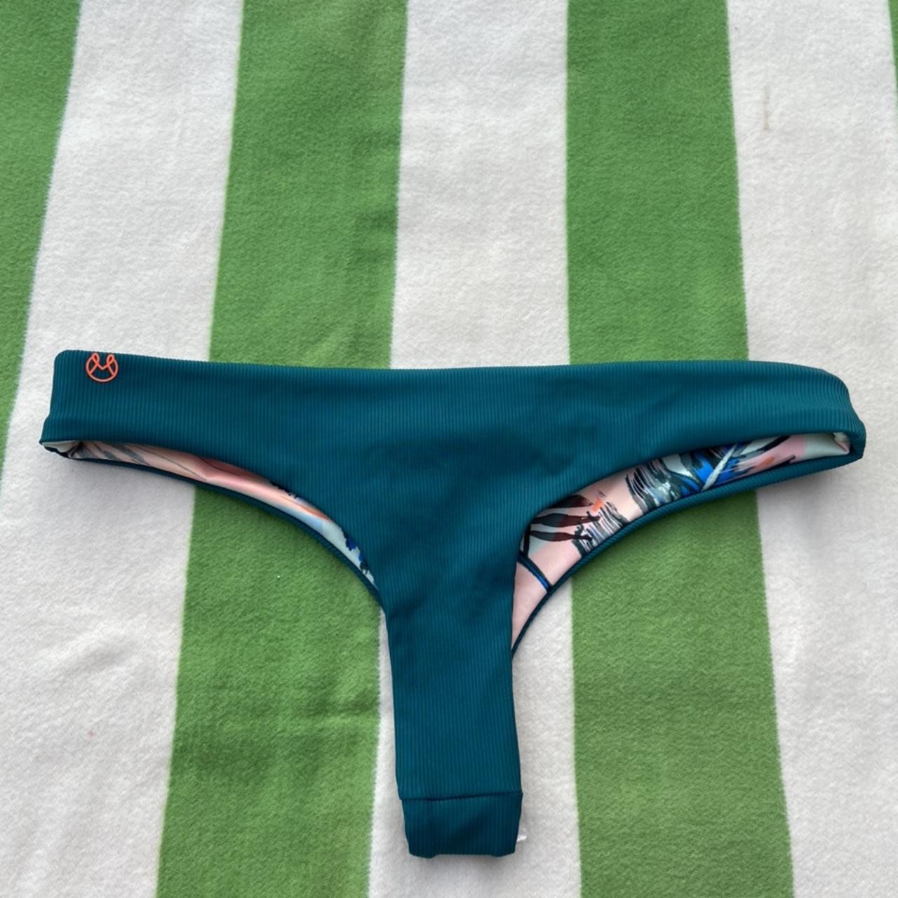 Maaji green ribbed reversible thong bikini bottom - Depop