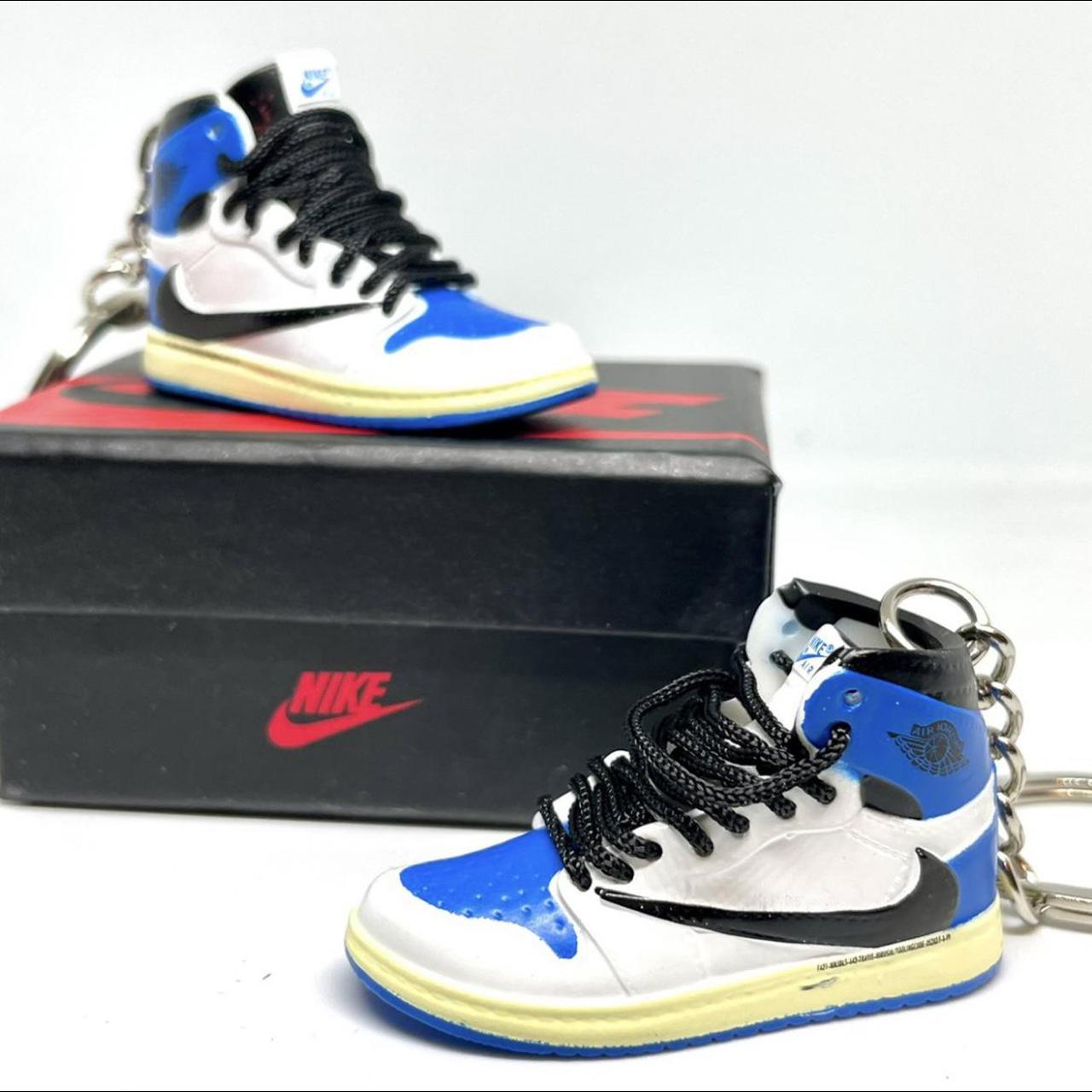 aj1 travis scott x fragment