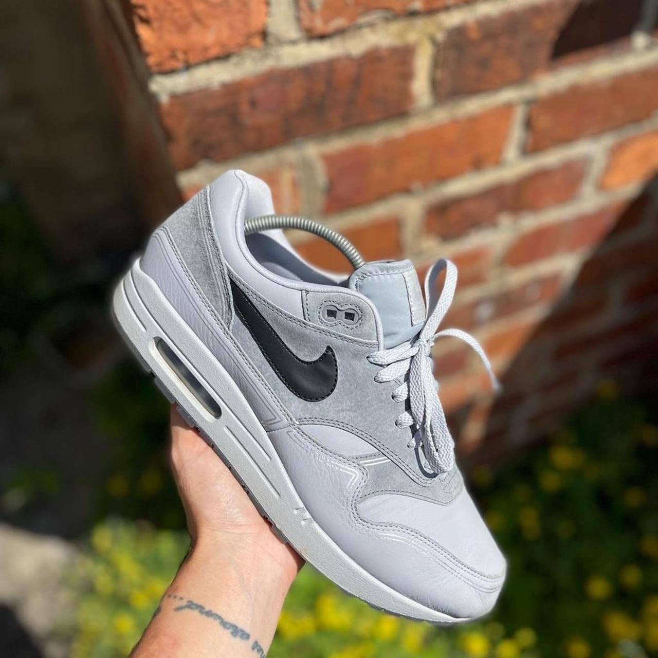 air max 1 pompidou center night