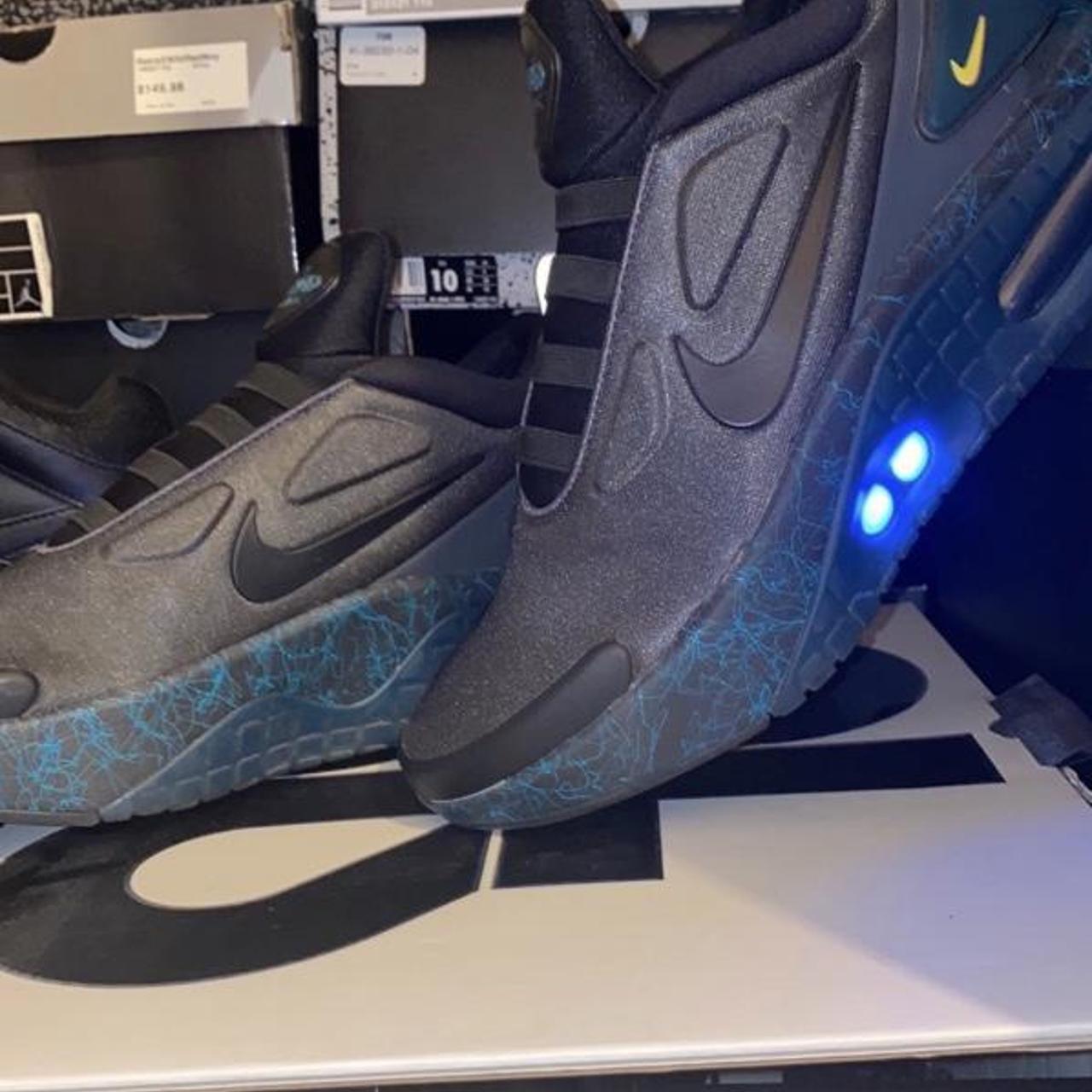 nike adapt auto max self lacing