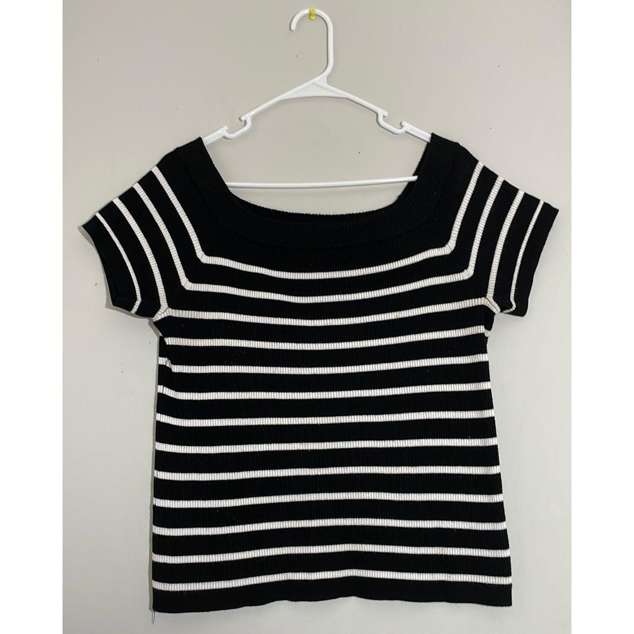 Nice and beautiful Cable & Gauge Women’s Top. XL Depop