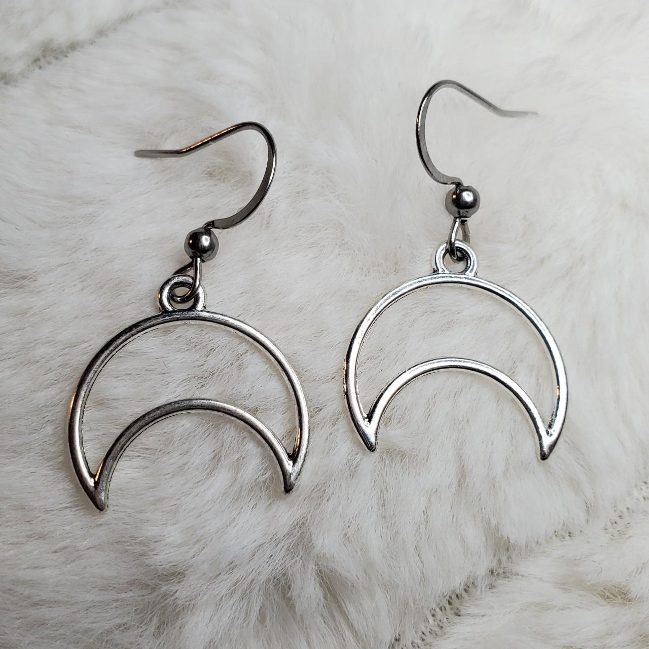 Product Image 1 - Hollow sideways crescent moon charm