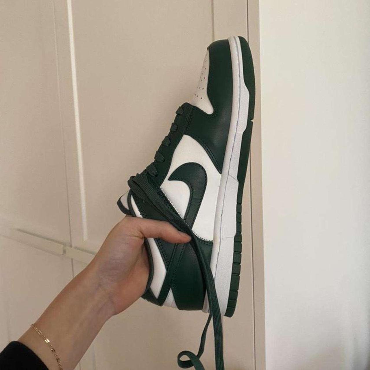 dunk low team green gs