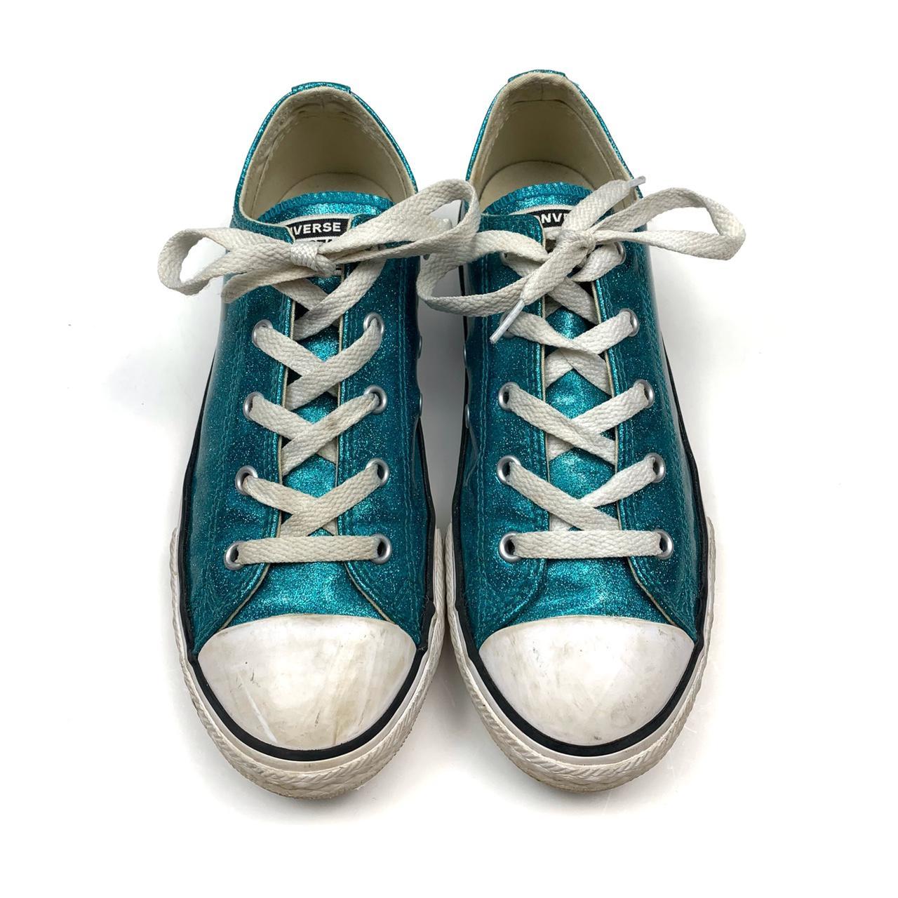Converse Women's Blue and White Trainers | Depop
