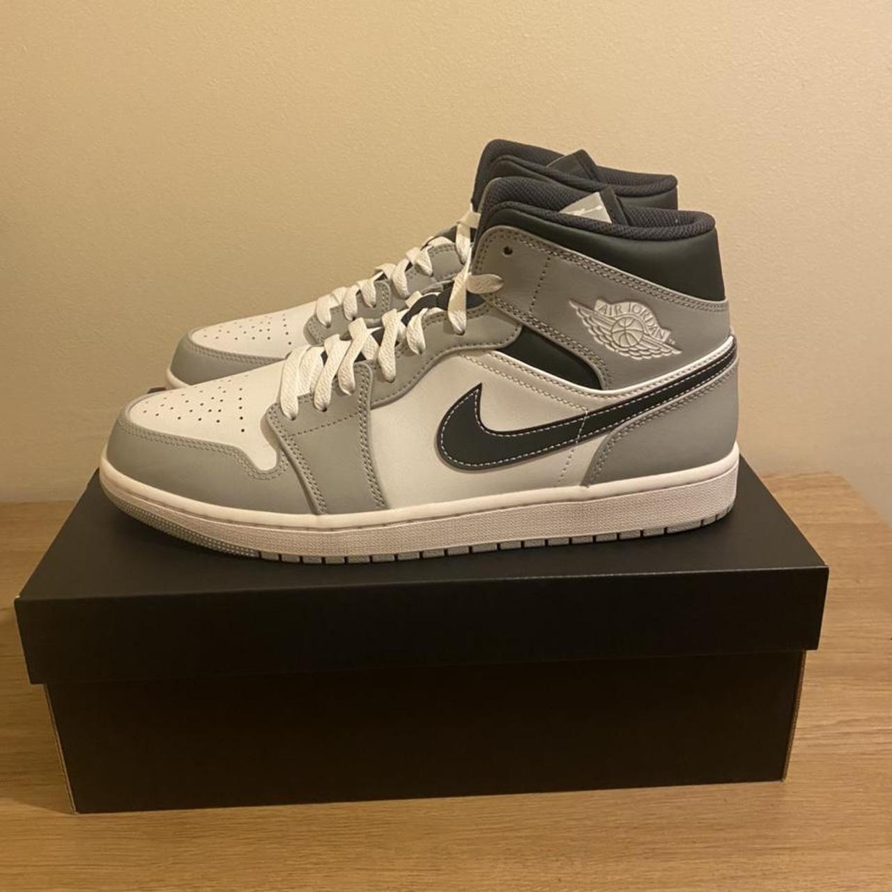 NIKE JORDAN 1 MID LIGHT SMOKE GREY ANTHRACITE 100%... - Depop