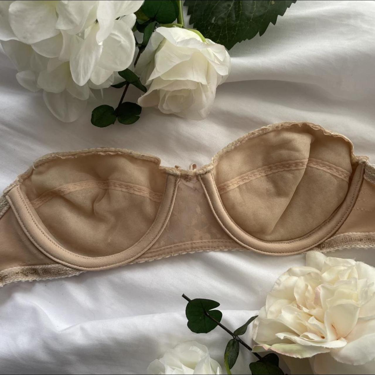 JCPenney Women's Tan and Cream Bra Depop