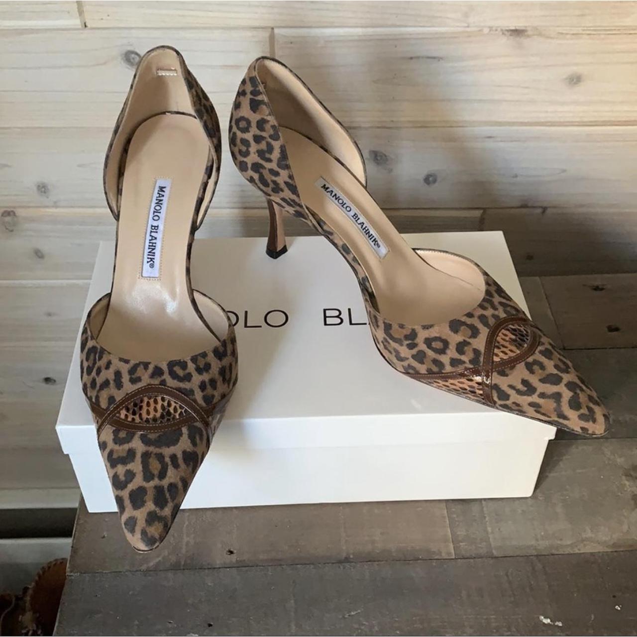 manolo blahnik leopard pumps