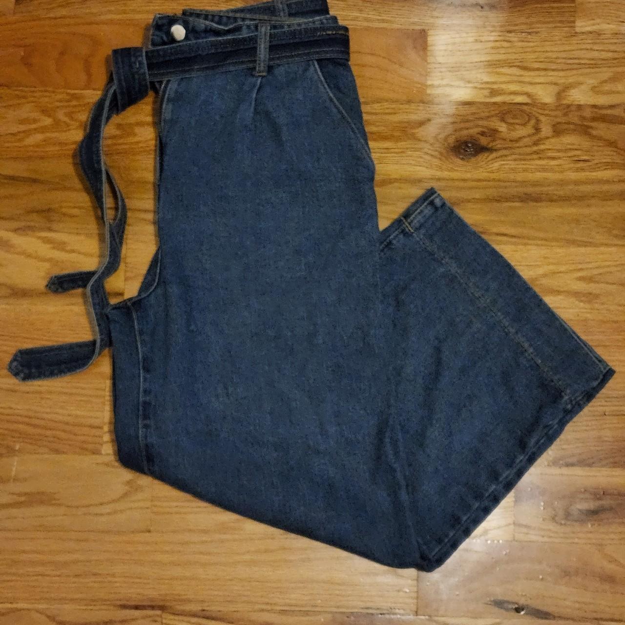 Wide leg jeans with belt in a Medium (size 4). These... - Depop