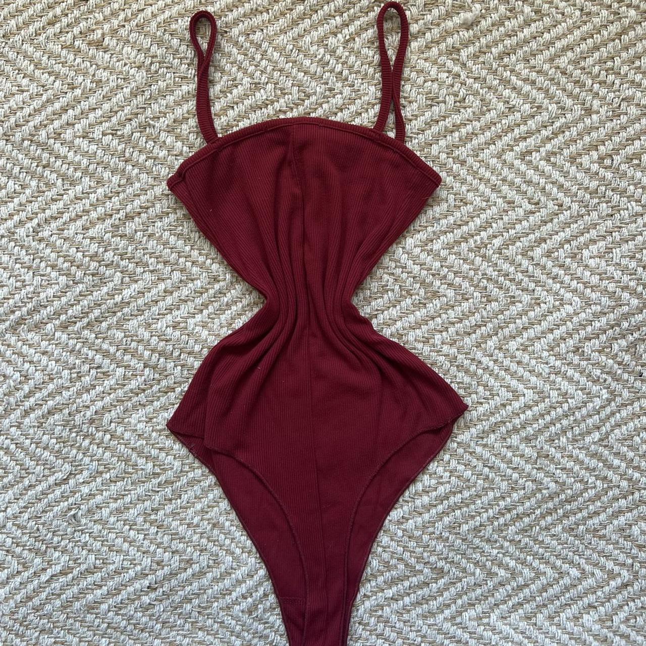 ︎ BRANDY MELVILLE RED BODY SUIT ︎ 𝐃𝐞𝐬𝐜𝐫𝐢𝐩𝐭𝐢𝐨𝐧 Depop