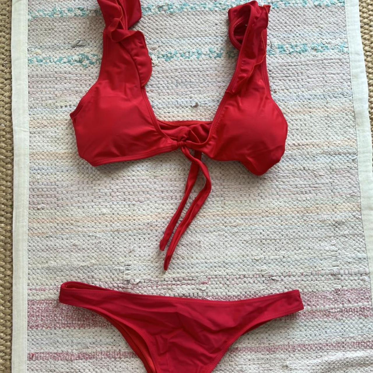 Women’s Red Bikinis-and-tankini-sets | Depop