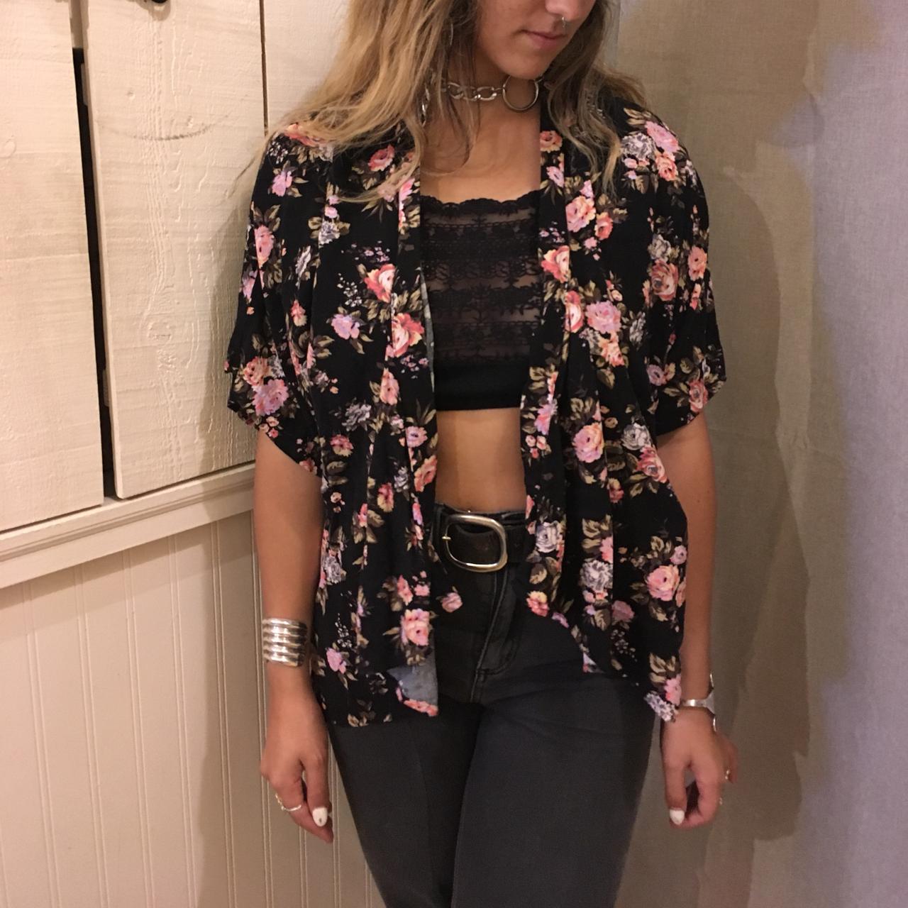 Forever 21 floral Really cute open