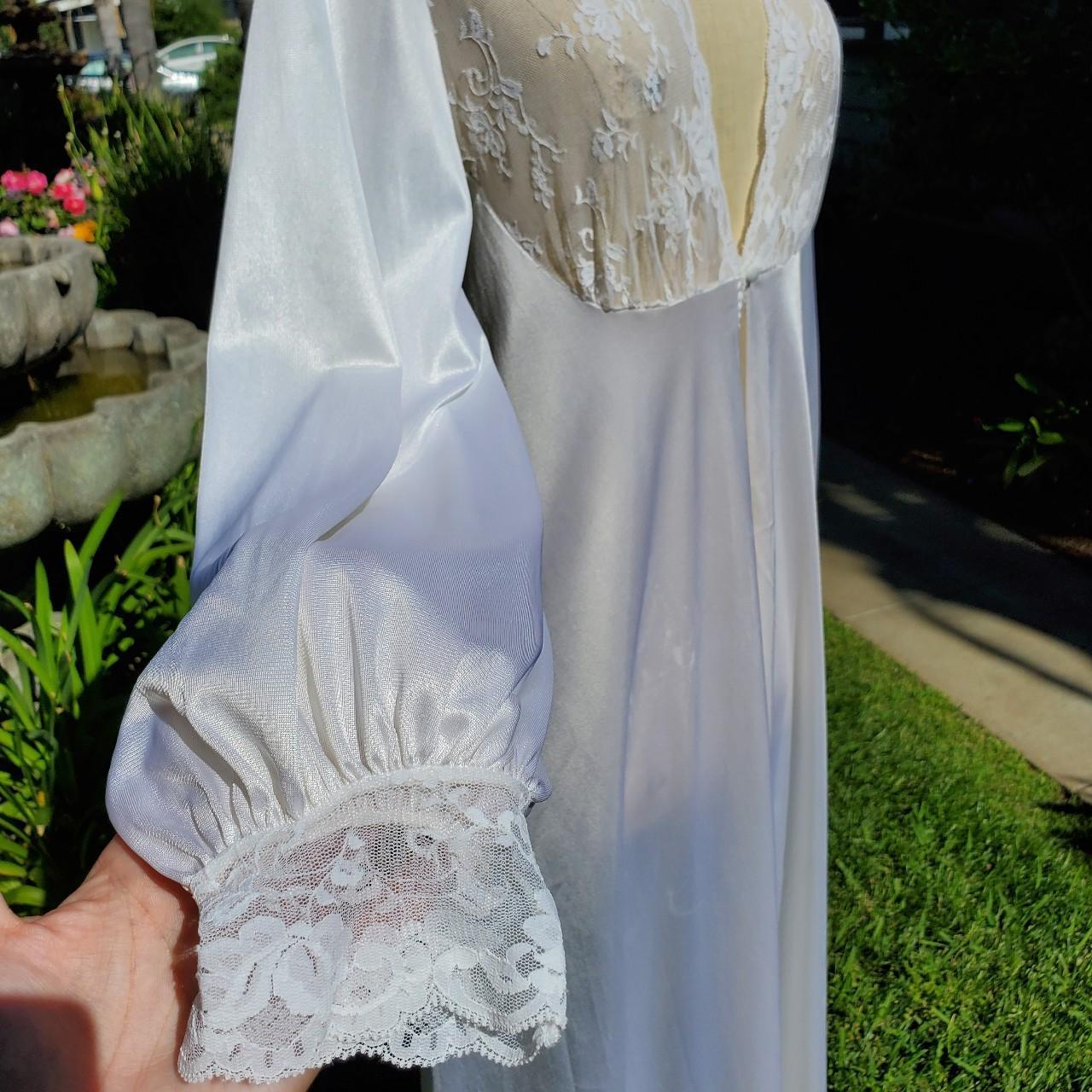 Vintage White Lace Nightgown Housecoat Jacket Slip... Depop
